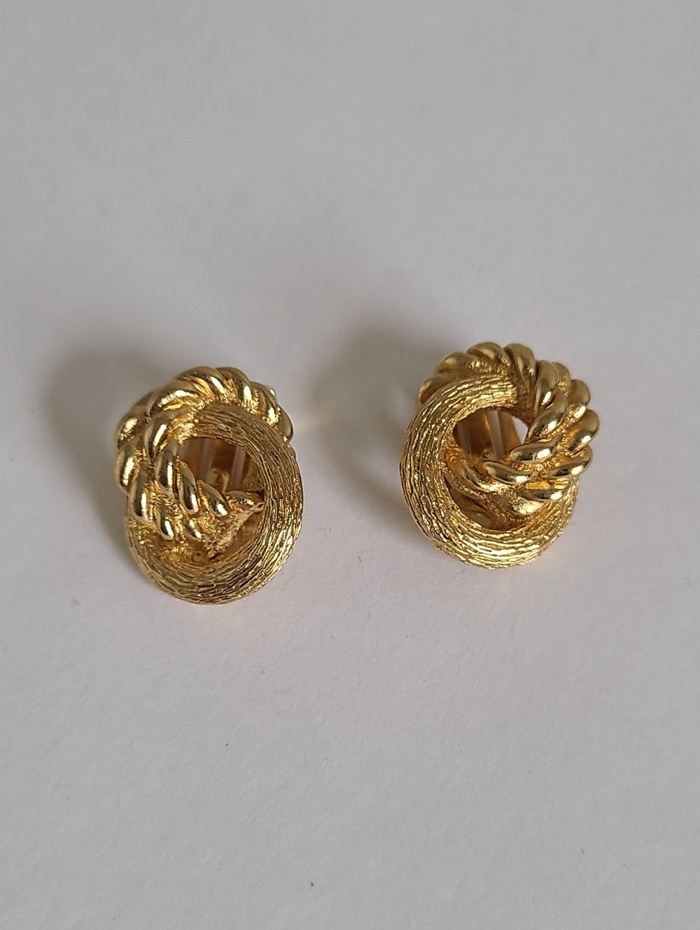 Vintage Christian Dior Luxury Gold Double Circle Rope Knot Chunky Stud Earrings - Picture 2 of 16